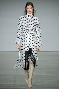 寒冬保暖穿搭指南 今年冬天这样穿不冻腿